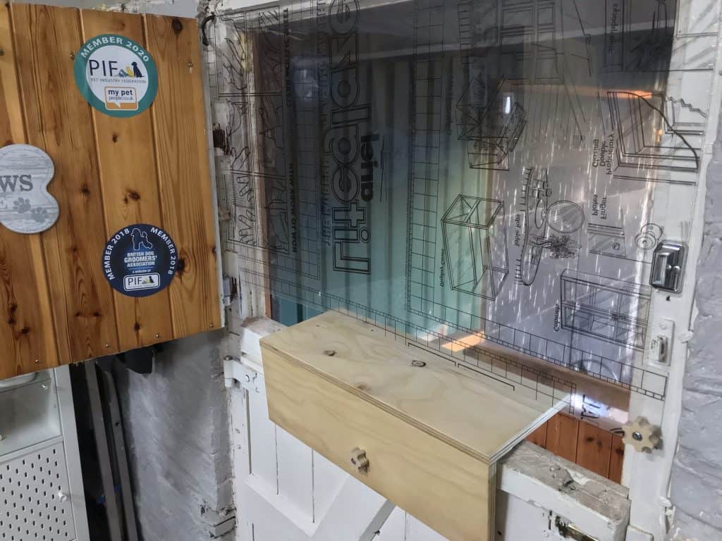 new perspex screen for contactless collections